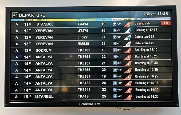 Yüz binlerce Rus vatandaşı için tek çıkış yolu Türkiye Günde 120 uçak geliyor...