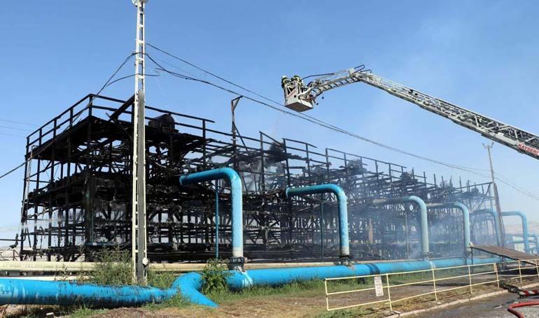 Kayseri Şeker Fabrikasında yangın çıktı Bölgeye polis ve itfaiye ekipleri sevk edildi
