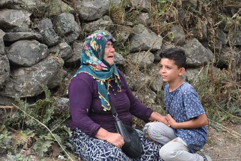 Kastamonuda yangın felaketi Tosya Gökceöz köyünde 10 ev kül oldu