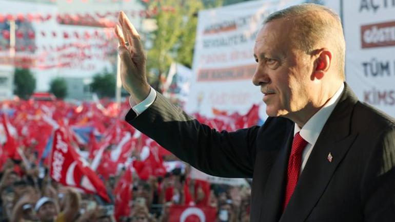 Cumhurbaşkanı Erdoğan: Milletimizin kutsallarına hakaret edenler hesap vermekten paçalarını kurtaramayacak