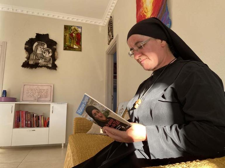 14 dil bilen, 22 kitap yazan Süryani rahibe, Almanyadan döndüğü köyünde tarım yapıyor