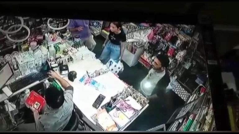 Bakırköyde çaldığı ürünü iade edip parasını istedi