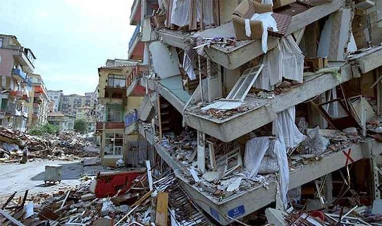 Düzce depremi kaç yılında, 12 Kasım depremi ne zaman oldu 12 Kasım Düzce depremi şiddeti kaçtı, saat kaçta oldu, kaç saniye sürdü