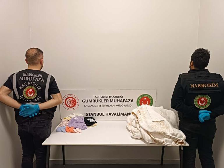 İstanbul Havalimanında bebek kıyafetlerine emdirilmiş 14 kilo 900 gram uyuşturucu ele geçirildi