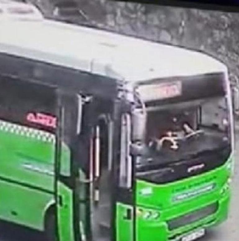 Kocaelinde hareketli saatler Tartıştığı yolcuyu bıçaklayıp, otobüsü gasbederek kaçtı