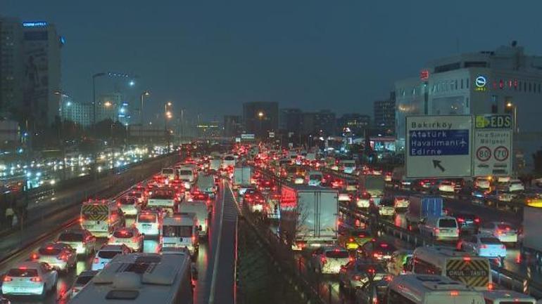 İstanbulda trafik durma noktasında Yüzde 90ı geçti