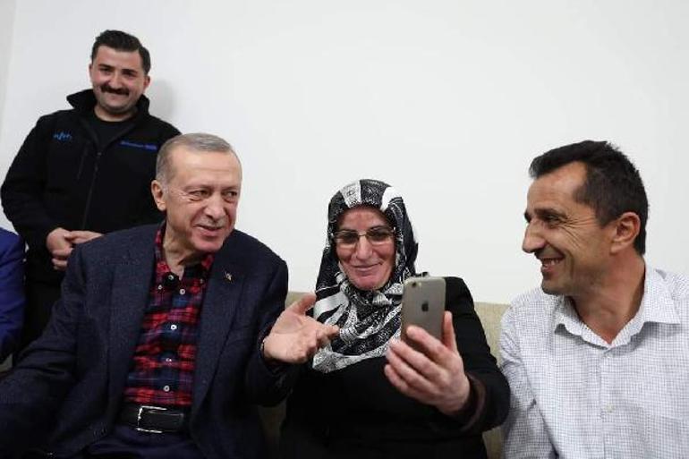 Cumhurbaşkanı Erdoğan, Artvinli ailenin evine konuk oldu