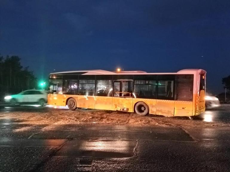 Arnavutköy’de ters şeritten yola giren İETT otobüsü kazaya neden oldu: 14 yaralı