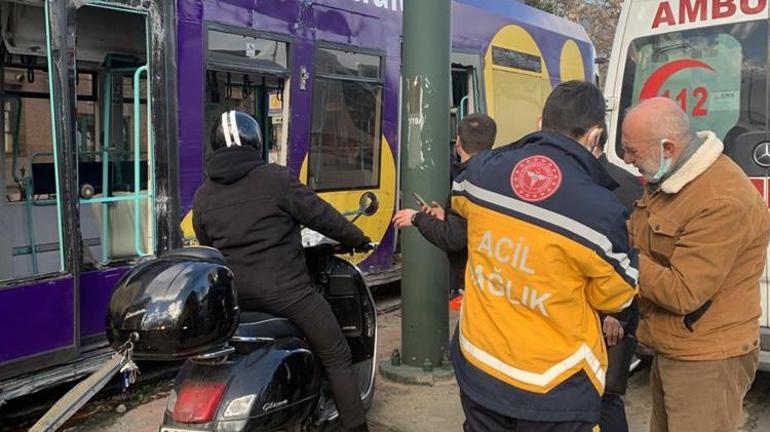 Kabataşta tramvay raydan çıktı: 4 yaralı