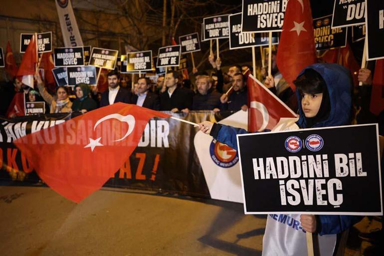 Türk Büyükelçiliği önünde Kuran-ı Kerim yakan provokatör Rasmus Paludandan skandal açıklama