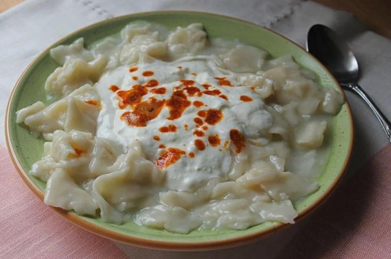 Bayıla bayıla yiyeceğiniz Tatar böreği tarifi Gelinim Mutfakta Erzurum Tatar böreği nasıl yapılır