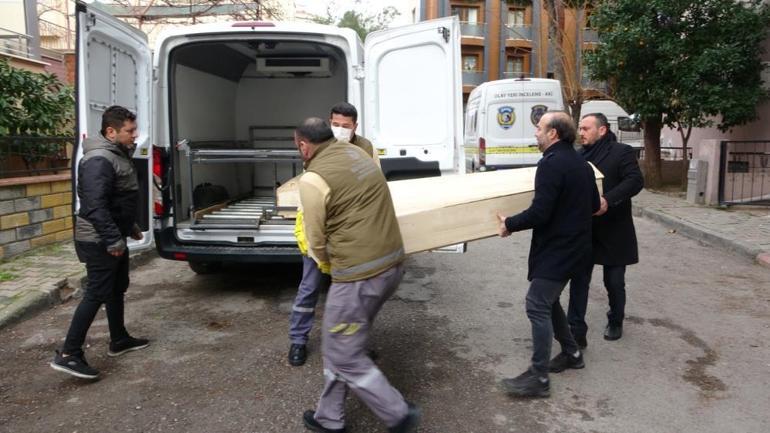 İstanbulda bir evde anne ve 2 çocuğu ölü bulundu