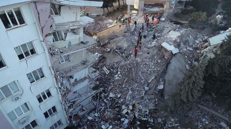 Kahramanmaraşta 7.7 ve 7.6 büyüklüğünde 2 deprem Son durum açıklandı