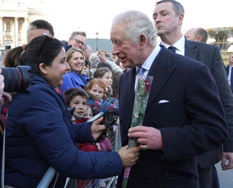 Kral Charles, İngiltere’deki Türkleri ve Suriyelileri ziyaret etti