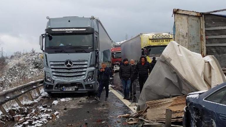 Bolu’da onlarca araç çarpıştı Ankara istikameti ulaşım aksadı