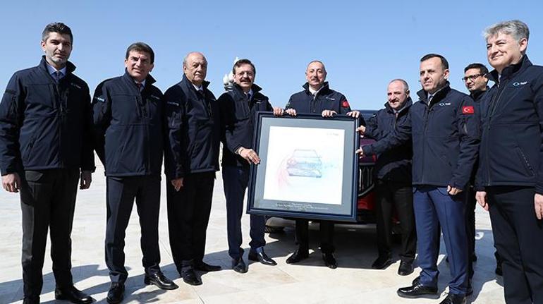 Togg sınırları aştı Aliyev, yerli otomobil Toggu teslim aldı