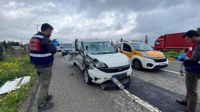 Feci kaza Ticari araç çarptı, 3 karayolu personeli hayatını kaybetti