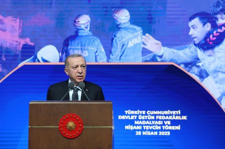 Cumhurbaşkanı Erdoğan: 55 bin kişiye madalya ve nişan takdim edilecek