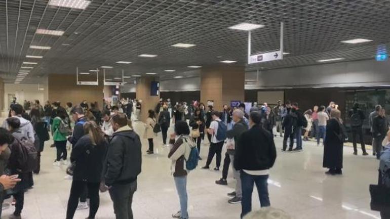 Marmaray seferlerinde intihar girişimi nedeniyle aksama