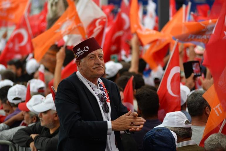 Cumhurbaşkanı Erdoğandan 14 Mayıs mesajı: Bu seçim bir varlık seçimidir
