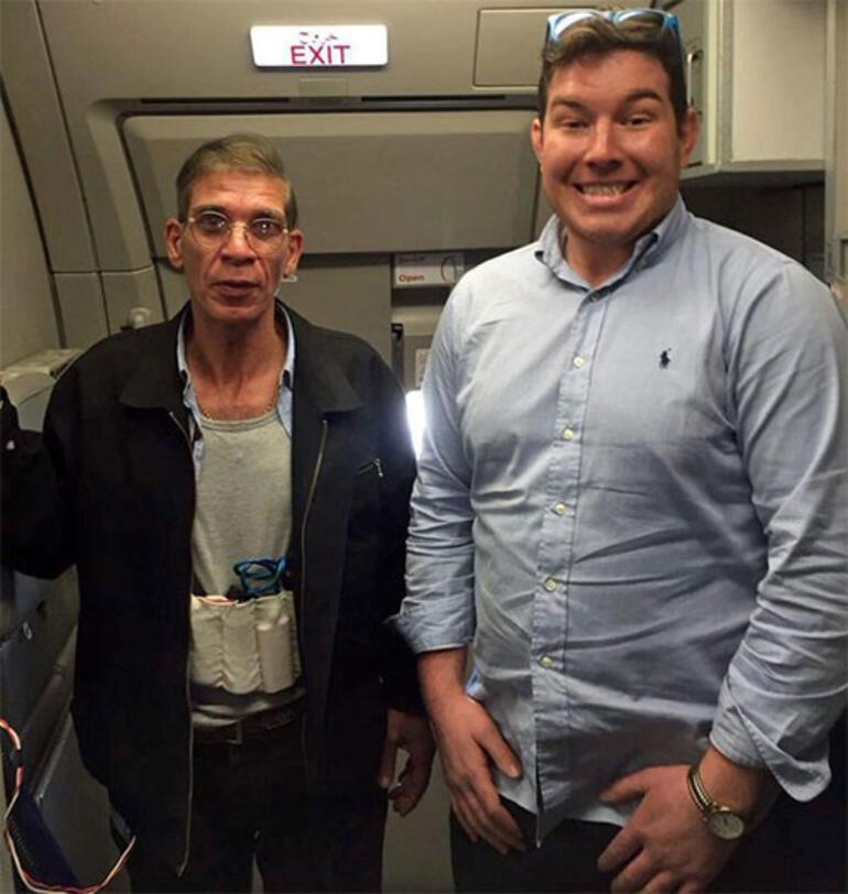 Yolcunun uçağı kaçırmak isteyen bombacıdan isteği şaşkınlık yarattı Şimdiye kadarki en iyi selfie