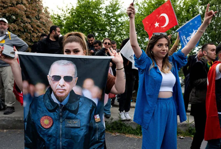 Dünyanın gözü Türkiye çevrildi İngiliz Financial Times seçimin favorisini açıkladı