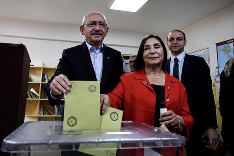 Türkiye ikinci kez sandık başında Liderler oylarını kullandı