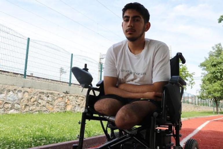 Depremde bacaklarını kaybetti, dalıştan vazgeçmedi: Daha nitelikli bir protez istiyorum