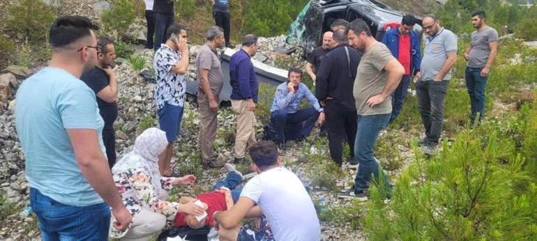 Eski bakan Nihat Zeybekci trafik kazası geçirdi