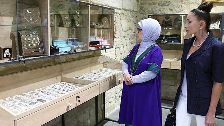 Emine Erdoğan, Bakü’de İçerişehir’i ziyaret etti