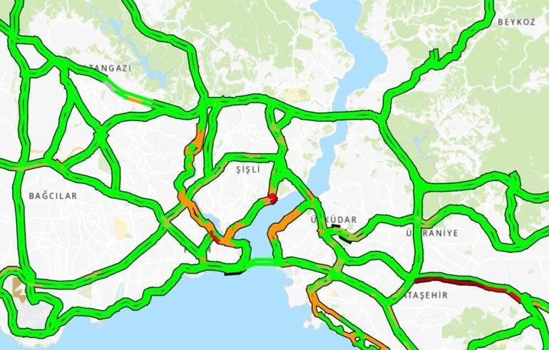İstanbulda yollar boş kaldı İşte trafikte son durum