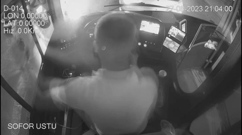 İETT şoförüne biber gazlı saldırı Korku dolu anlar  güvenlik kamerasına yansıdı