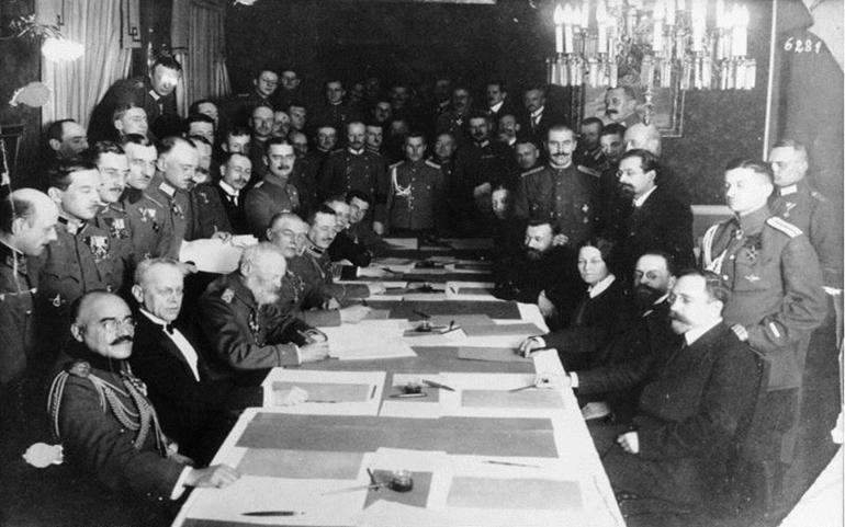 Brest Litovsk Antlaşması Özeti Ve Önemi... Brest Litovsk Antlaşması Tarihi Ve Maddeleri...