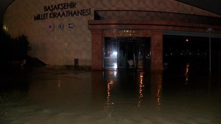İstanbulda sel iki can aldı Birçok ev ve iş yerini su bastı, yollar dereye döndü
