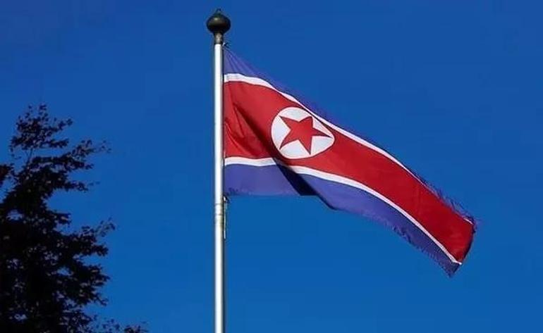 Kuzey Kore Bayrağı Anlamı Nedir Kuzey Kore Bayrağı Nasıl Oluştu, Renkleri Ne Anlama Geliyor