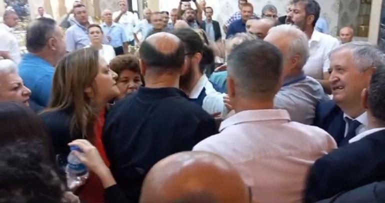 CHP kongresinde gerginlik yaşandı Milletvekili Burcu Köksal baygınlık geçirdi