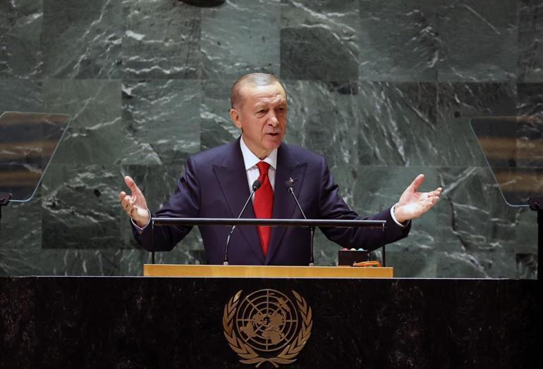 Cumhurbaşkanı Erdoğandan KKTC mesajı: Dünyayı siyasi ve ekonomik bağlar kurmaya davet ediyoruz