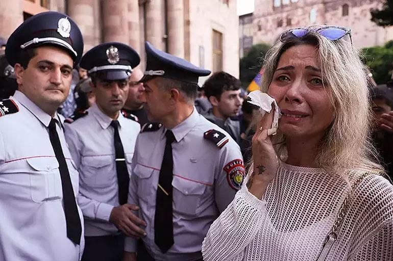 Azerbaycan Karabağda 24 saatte zafere ulaştı Fransız haber ajansı: Türkiye varken imkansız