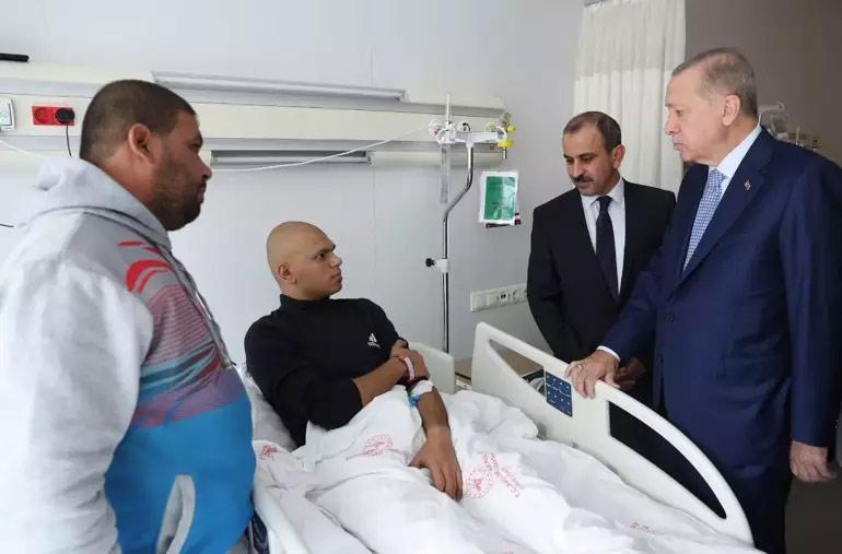 Cumhurbaşkanı Erdoğandan Gazzeden getirilen hastalara ziyaret