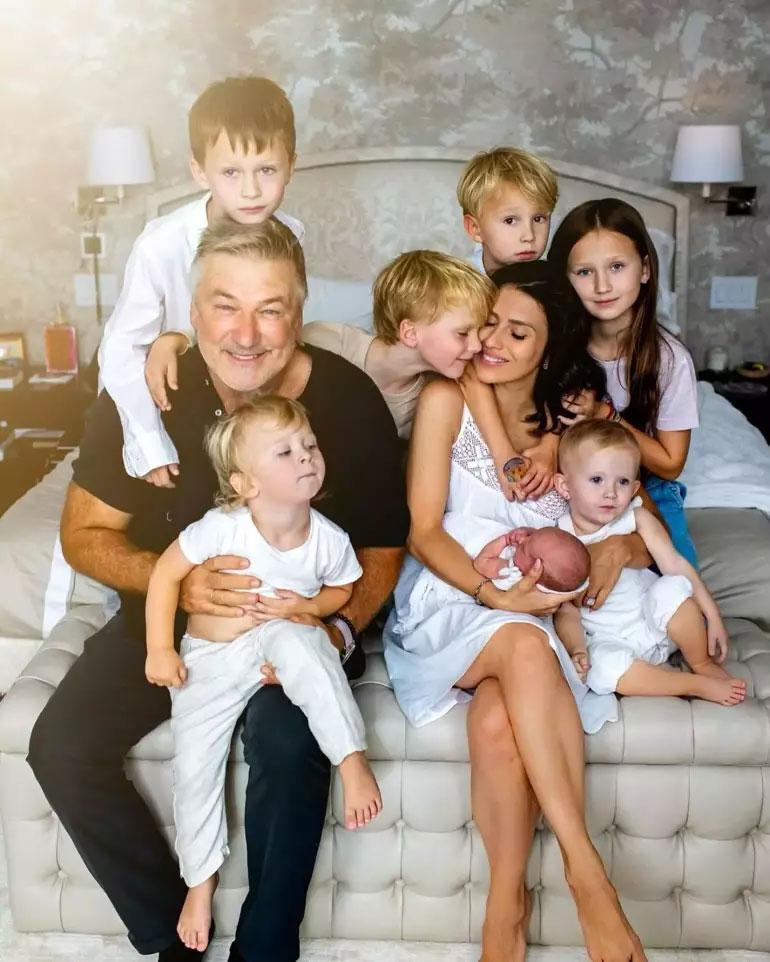 Ünlü çiftin 7 çocuğu oldu aile fotoğraflarına sığamıyorlar