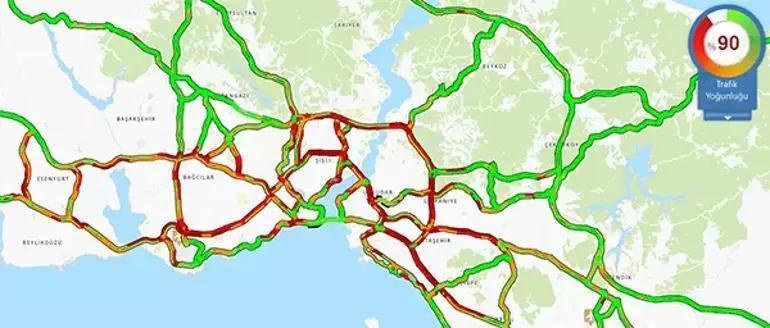 Yağmur, fırtına İstanbul trafiğini felç etti Yoğunluk yüzde 90a ulaştı
