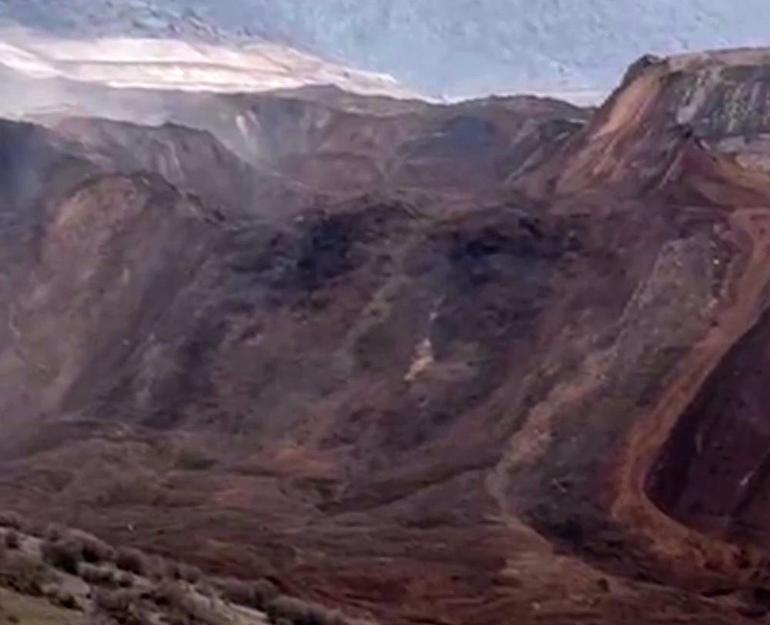 Erzincanda maden ocağında toprak kayması Kurtarma çalışmaları termal kameralar yardımıyla devam ediyor