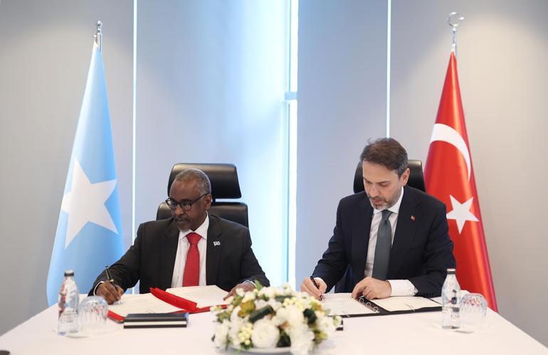Bakan Bayraktar duyurdu: Türkiye ile Somali arasında petrol ve doğal gaz anlaşması imzalandı