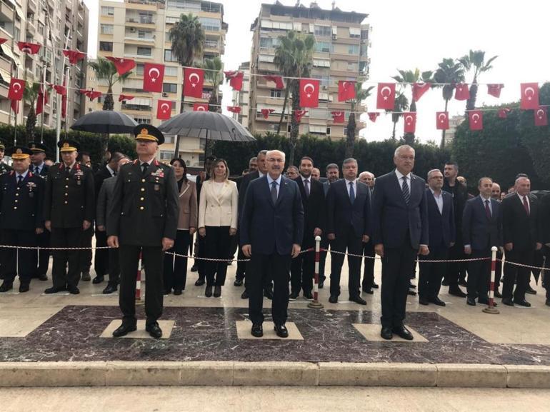 Atatürk’ün Adana’ya gelişinin 101. yıldönümü kutlandı Yağmur nedeniyle iptal edildi