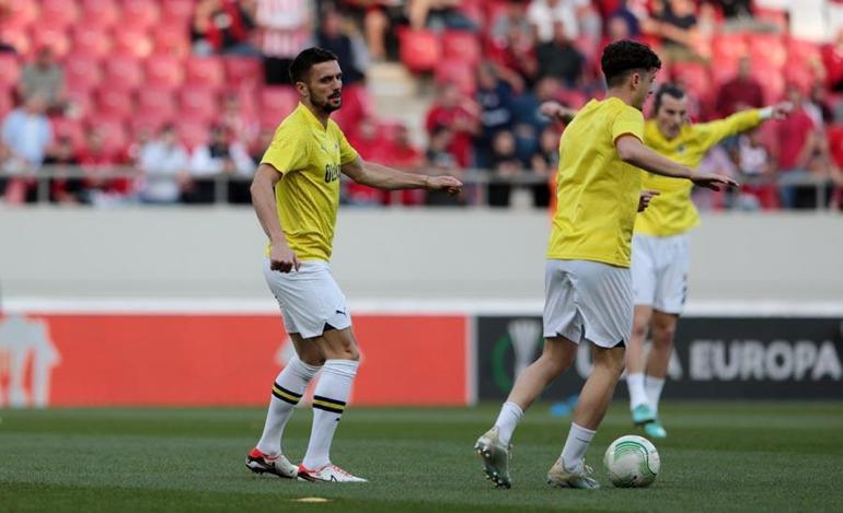 Fenerbahçe Atinada Olympiakosa 3-2 mağlup oldu
