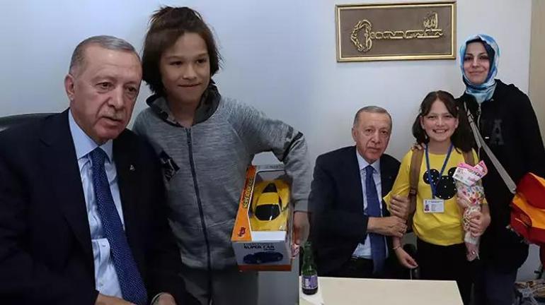 Erdoğandan akaryakıt istasyonu ziyareti: Çalışanlarla sohbet etti