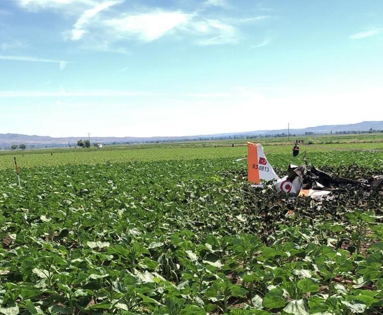 Kayseride eğitim uçağı düştü: İki pilot şehit oldu