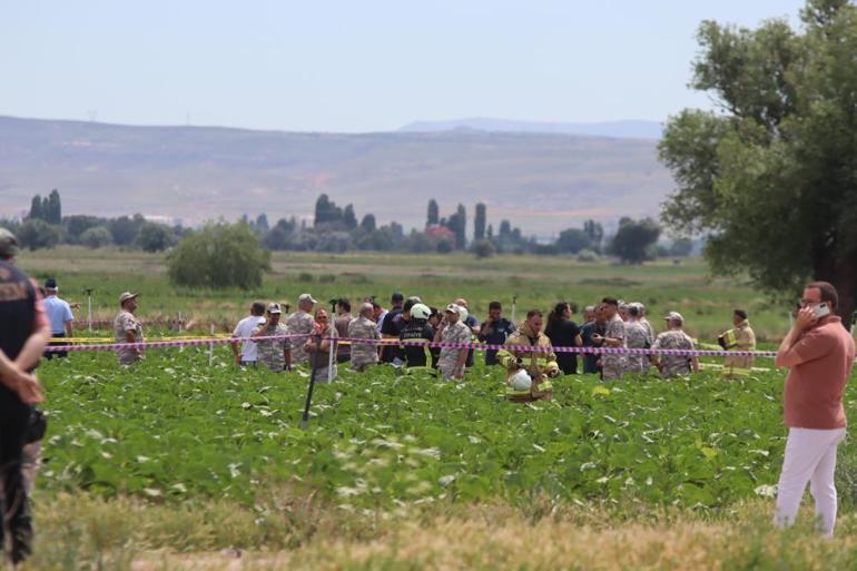 Kayseride eğitim uçağı düştü: İki pilot şehit oldu