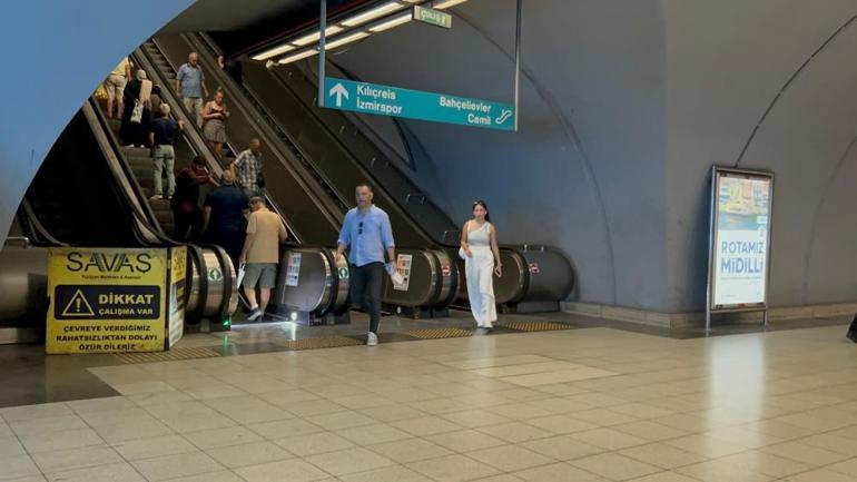 İzmir Metrosunda yürüyen merdiven bir anda ters yönde hareket etti: O anlar kamerada