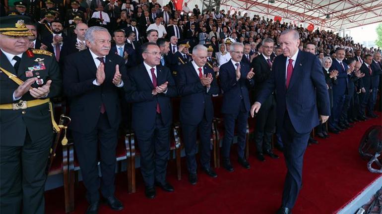 Cumhurbaşkanı Erdoğan: Miçotakis’in bakanına haddini bildirmesi lazım